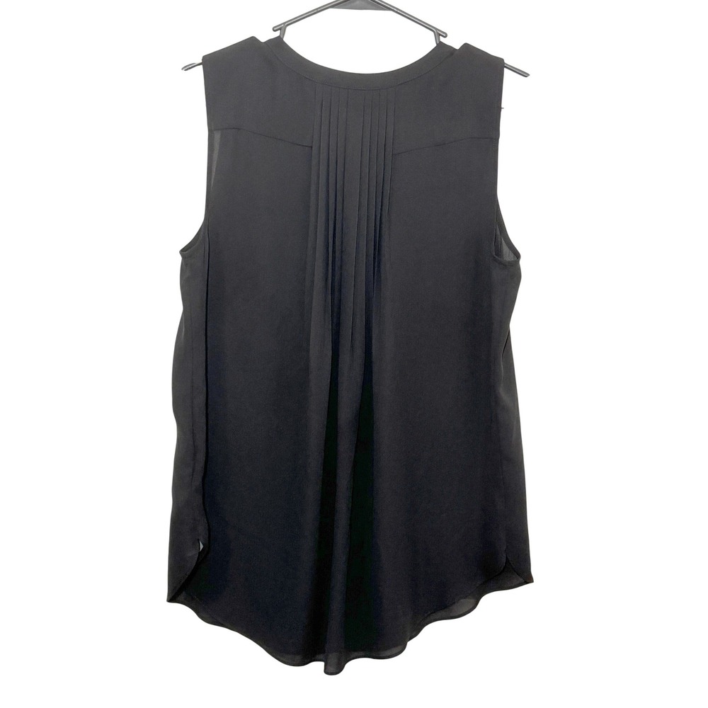 NYDJ Womens Black Sleeveless Henley Pleated Back Blouse Size M Pocket Top - Picture 3 of 5